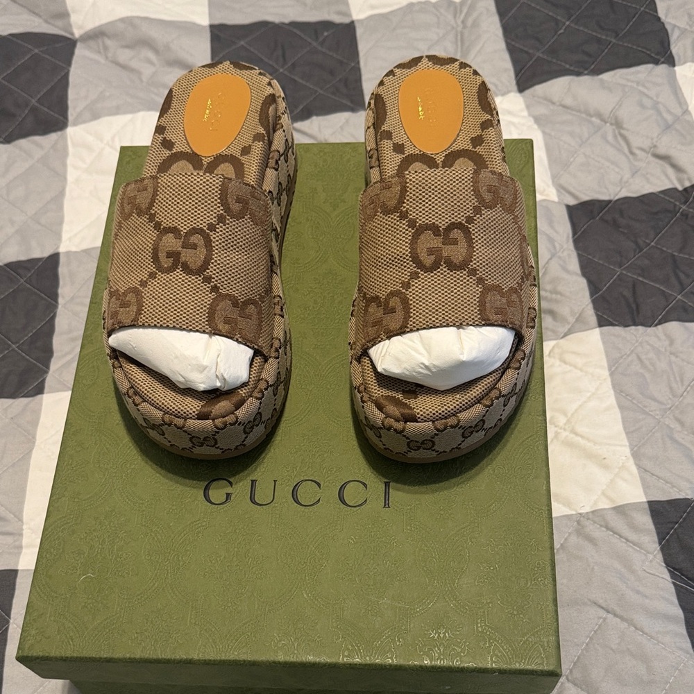 Gucci  Tan Monogram Slippers